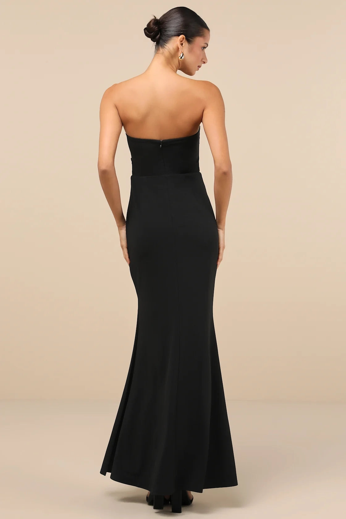 LANQI's gorgeous stretch crepe knit off shoulder tight corset with a heart-shaped neckline Homecoming Dresses